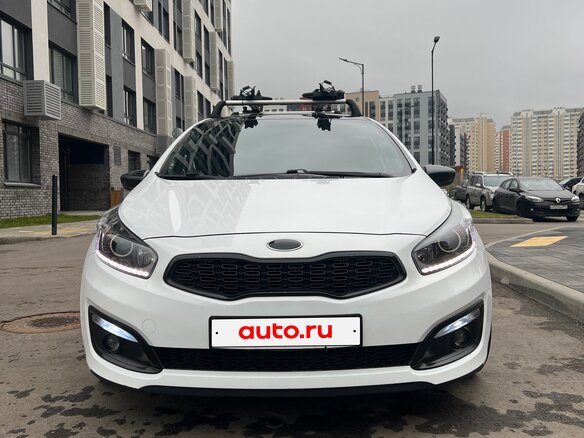 2017 Kia Ceed II Рестайлинг, белый - вид 12