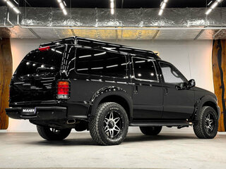 2005 Ford Excursion, чёрный, 4000000 рублей, вид 5