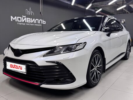 2021 Toyota Camry VIII (XV70) Рестайлинг, белый, 2650000 рублей, вид 5