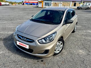 2013 Hyundai Solaris I, бежевый, 749000 рублей, вид 4