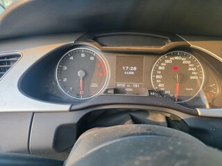 2010 Audi A4 IV (B8), чёрный, 1000000 рублей, вид 5