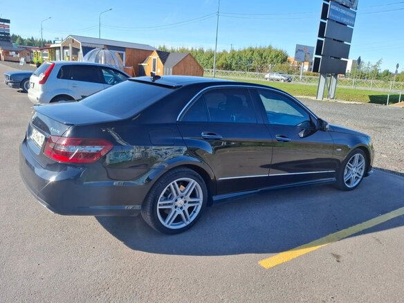 2012 Mercedes-Benz E-Класс 350 IV (W212, S212, C207), чёрный, 1600000 рублей - вид 3
