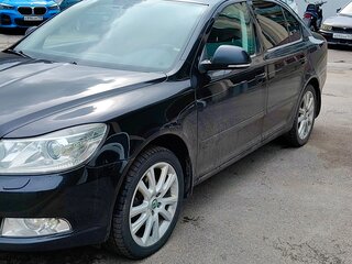 2013 Skoda Octavia II (A5) Рестайлинг, чёрный, 720000 рублей, вид 2