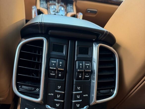 2015 Porsche Cayenne S II Рестайлинг (958), чёрный, 3600000 рублей - вид 11