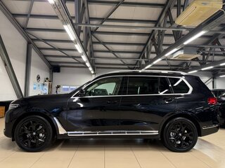 2021 BMW X7 40i I (G07), чёрный, 7999000 рублей, вид 5