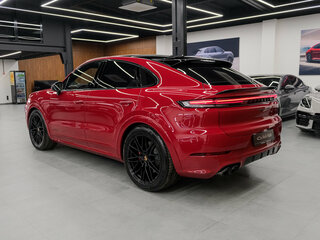 2025 Porsche Cayenne GTS Coupé III Рестайлинг, красный, 25990000 рублей, вид 4