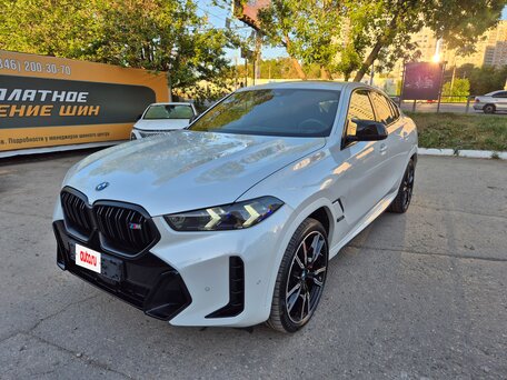 2024 BMW X6 M60i III (G06) Рестайлинг, белый, 15000000 рублей, вид 4