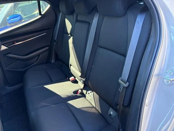 2022 Mazda 3 IV (BP), серебристый, 1650000 рублей - вид 14
