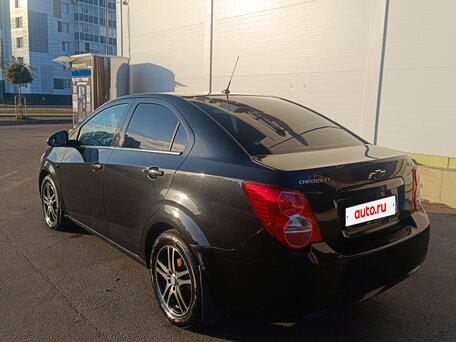 2013 Chevrolet Aveo II, чёрный, 560000 рублей, вид 1