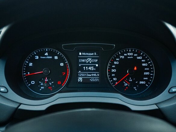 2015 Audi Q3 I (8U) Рестайлинг, белый, 1379000 рублей - вид 12