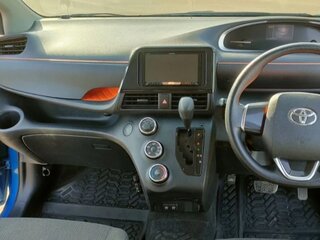 2019 Toyota Sienta II Рестайлинг, синий, 1235000 рублей, вид 5