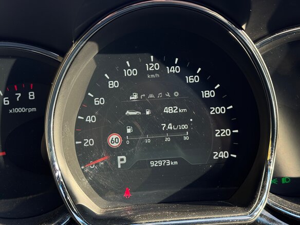 2017 Kia Ceed II Рестайлинг, красный, 1550000 рублей - вид 15