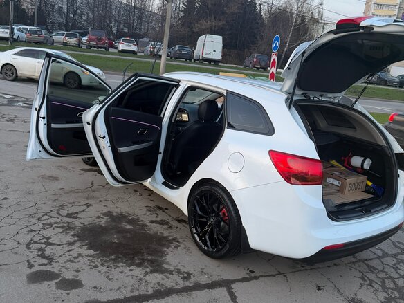 2016 Kia Ceed II Рестайлинг, белый, 1300000 рублей - вид 7