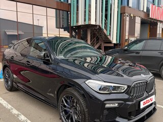 2020 BMW X6 M50i III (G06), чёрный, 8200000 рублей, вид 3