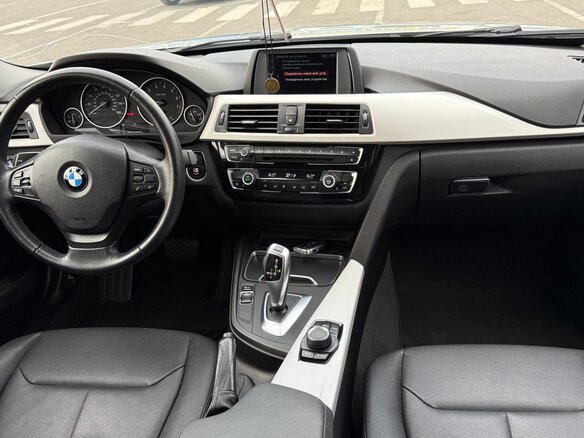 2018 BMW 3 серии 320i VI (F3x) Рестайлинг, серебристый, 2000000 рублей - вид 5