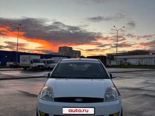 2007 Ford Fiesta Mk5, белый, 440000 рублей, вид 2
