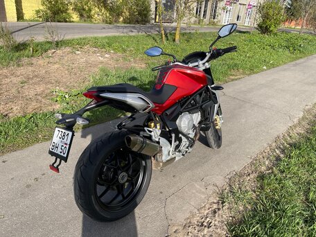 2014 MV Agusta Brutale 800, красный, 675000 рублей, вид 5