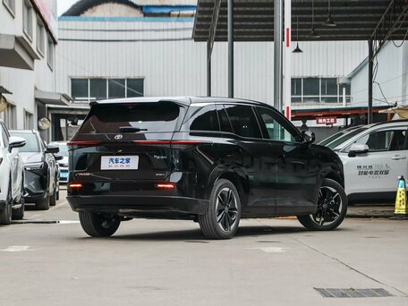 2026 Toyota bZ3X 67.9 kWh, чёрный, 2630000 рублей, вид 3