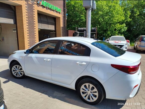 2019 Kia Rio IV, белый, 1100000 рублей - вид 1