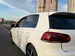 2011 Volkswagen Golf VI, белый, 850000 рублей, вид 4