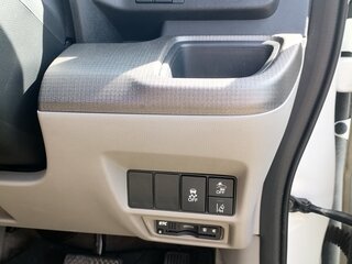 2017 Honda Stepwgn V, белый, 1761000 рублей, вид 5