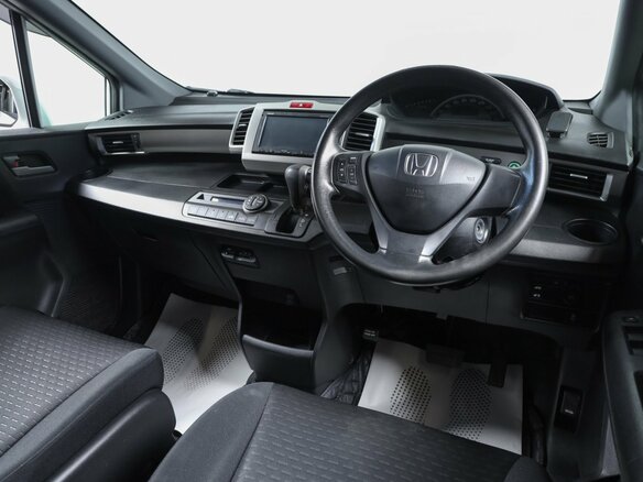2014 Honda Freed Spike I Рестайлинг, белый, 1249000 рублей - вид 6