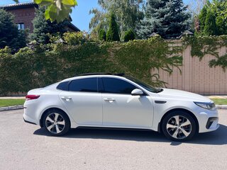 2018 Kia Optima IV Рестайлинг, белый, 1900000 рублей, вид 2