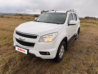 2014 Chevrolet TrailBlazer II, белый, 1900000 рублей, вид 1