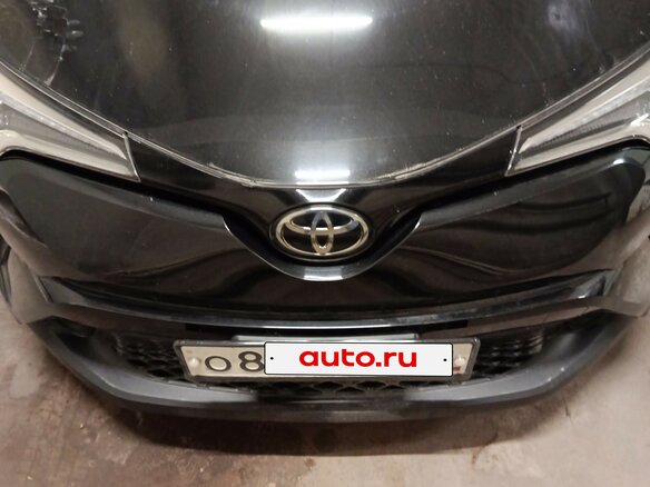 2018 Toyota C-HR I, чёрный, 1900000 рублей - вид 4