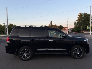 2020 Toyota Land Cruiser 200 Series Рестайлинг 2, чёрный, 6550000 рублей, вид 3