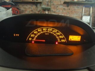 2009 Toyota Vitz II (XP90), серебристый, 579999 рублей, вид 4