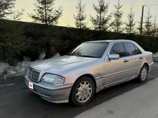 1998 Mercedes-Benz C-Класс 240 I (W202) Рестайлинг, серебристый, 200000 рублей, вид 1