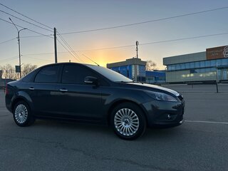 2010 Ford Focus II Рестайлинг, серый, 1400000 рублей, вид 5