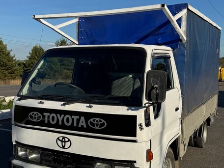 1995 Toyota Dyna, белый, 850000 рублей, вид 2