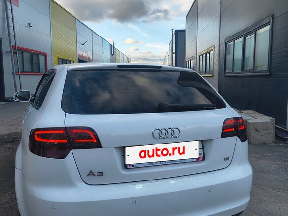 2010 Audi A3 II (8P) Рестайлинг 2, белый, 649000 рублей - вид 4