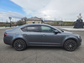 2020 Skoda Octavia III (A7) Рестайлинг, серый, 1850000 рублей, вид 3