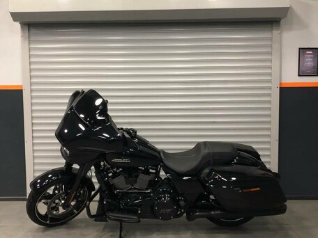2025 Harley-Davidson Street Glide, чёрный, 4190000 рублей, вид 1