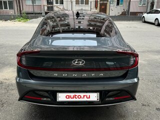 2021 Hyundai Sonata VIII (DN8), серый, 2690000 рублей, вид 4