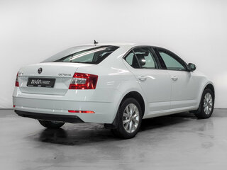 2019 Skoda Octavia III (A7) Рестайлинг, белый, 1600000 рублей, вид 5