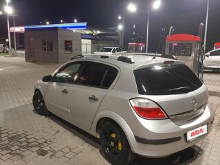 2005 Opel Astra H, серебристый, 315000 рублей, вид 1
