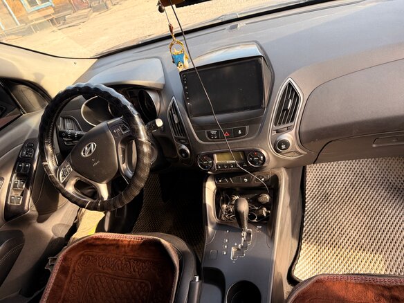 2014 Hyundai ix35 I Рестайлинг, коричневый, 1350000 рублей - вид 10