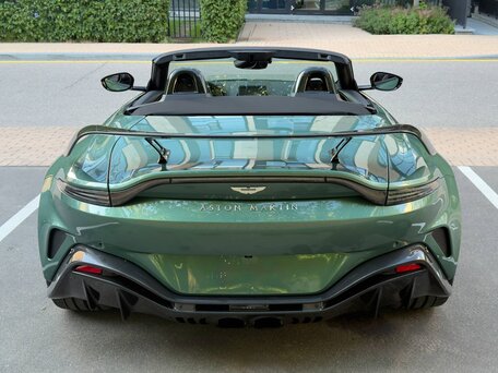2023 Aston Martin V12 Vantage II, зелёный, 30000000 рублей, вид 5