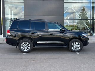 2016 Toyota Land Cruiser 200 Series Рестайлинг 2, чёрный, 5440000 рублей, вид 4