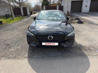 2020 Volvo S60 III, чёрный, 3450000 рублей, вид 3