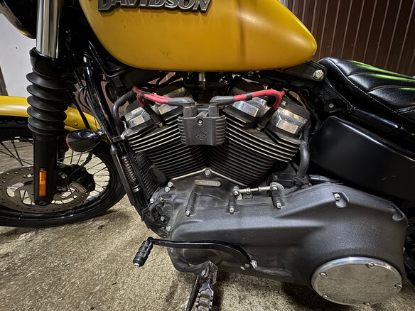 2019 Harley-Davidson Street Bob, золотистый, 960000 рублей - вид 1