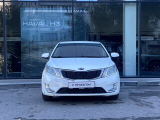 2014 Kia Rio 5-speed III, белый, 780000 рублей, вид 2