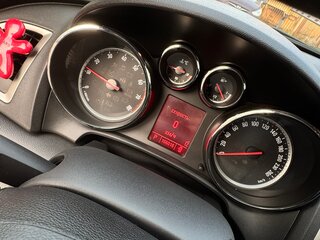2011 Opel Astra J, белый, 520000 рублей, вид 5