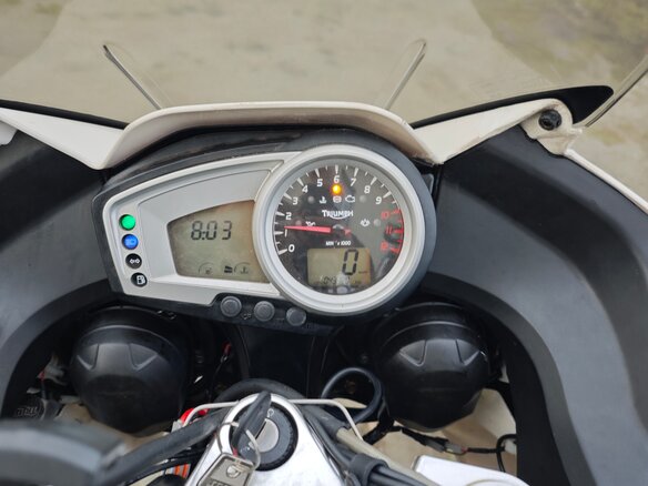 2008 Triumph Tiger 1050, белый, 550000 рублей - вид 13