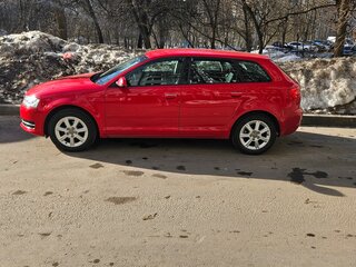 2012 Audi A3 II (8P) Рестайлинг 2, красный, 915000 рублей, вид 4