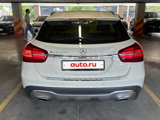 2017 Mercedes-Benz GLA 250 I (X156) Рестайлинг, белый, 2265000 рублей, вид 3